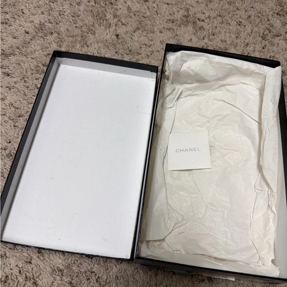 CHANEL Black Shoe Box - Picture 5 of 5